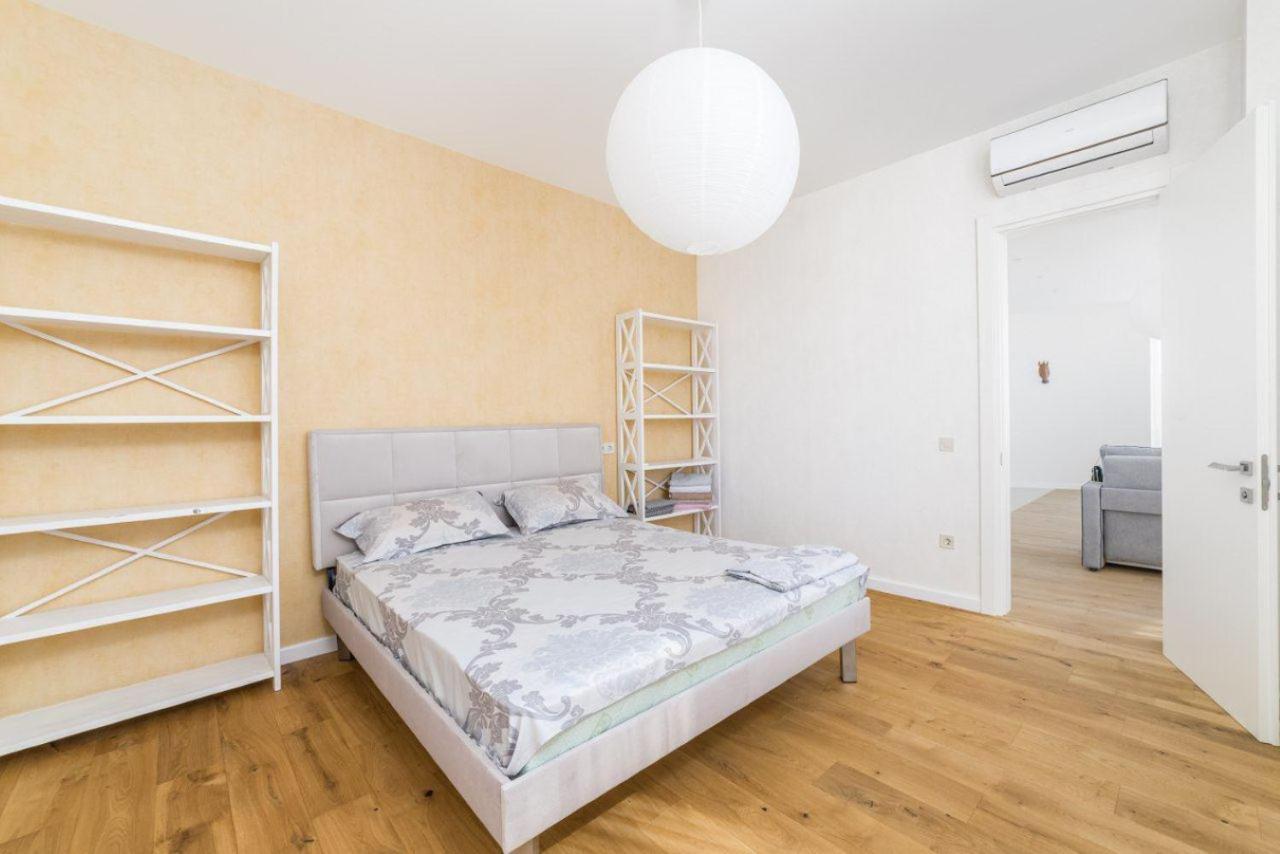 Gagarin Plaza Design Apartment Odessa Ngoại thất bức ảnh